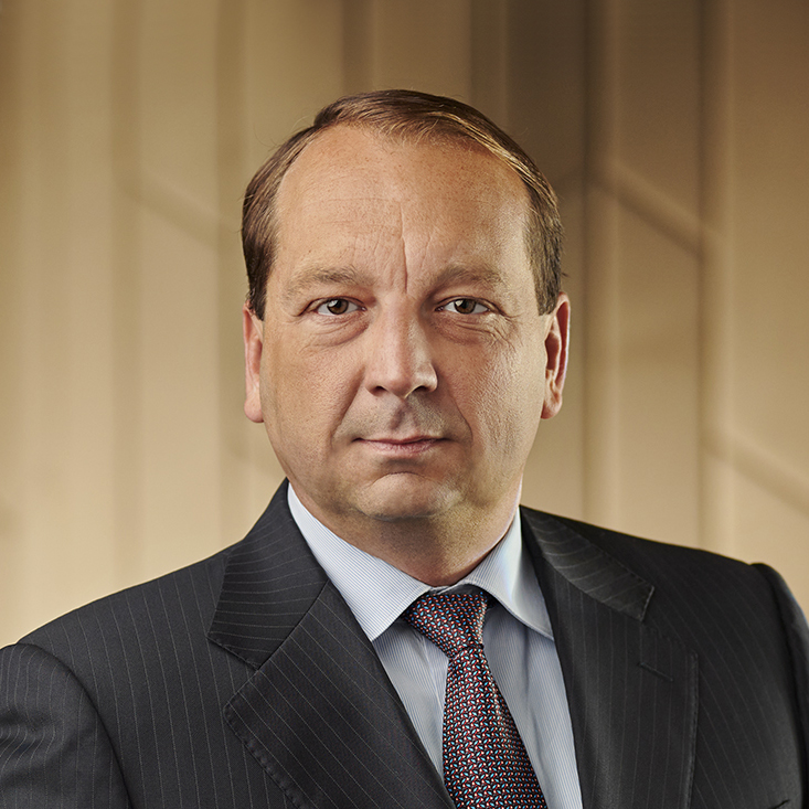 MET PORTRE PETER POZSGAI 1 New